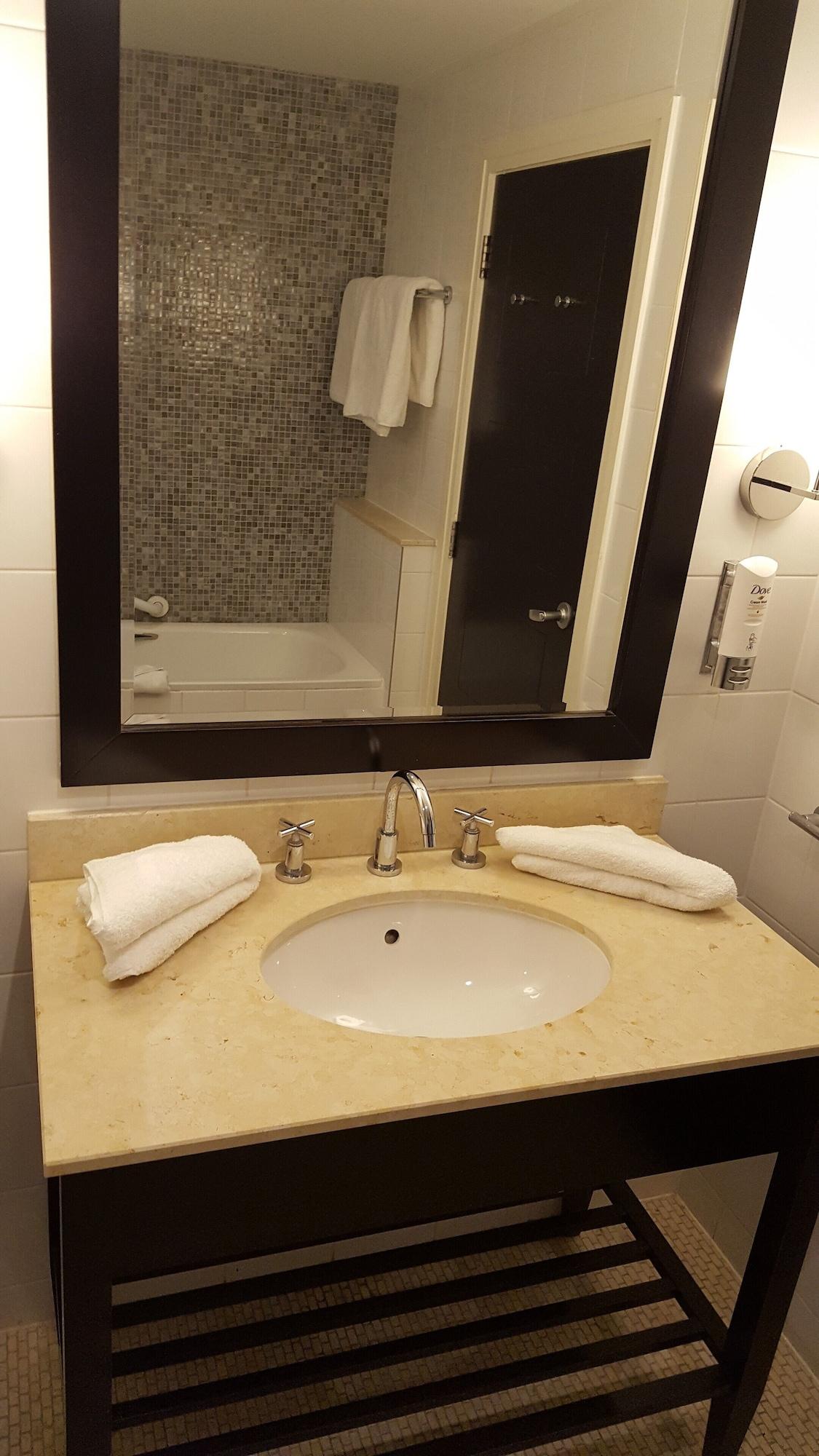 Shamrock Lodge Hotel Атлон Екстер'єр фото