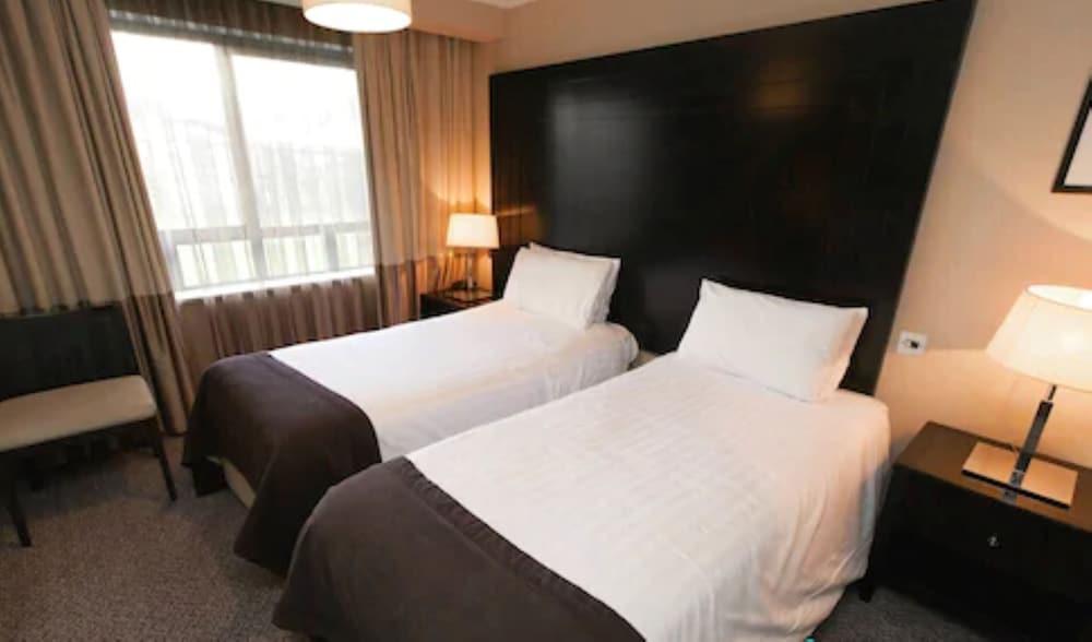 Shamrock Lodge Hotel Атлон Екстер'єр фото