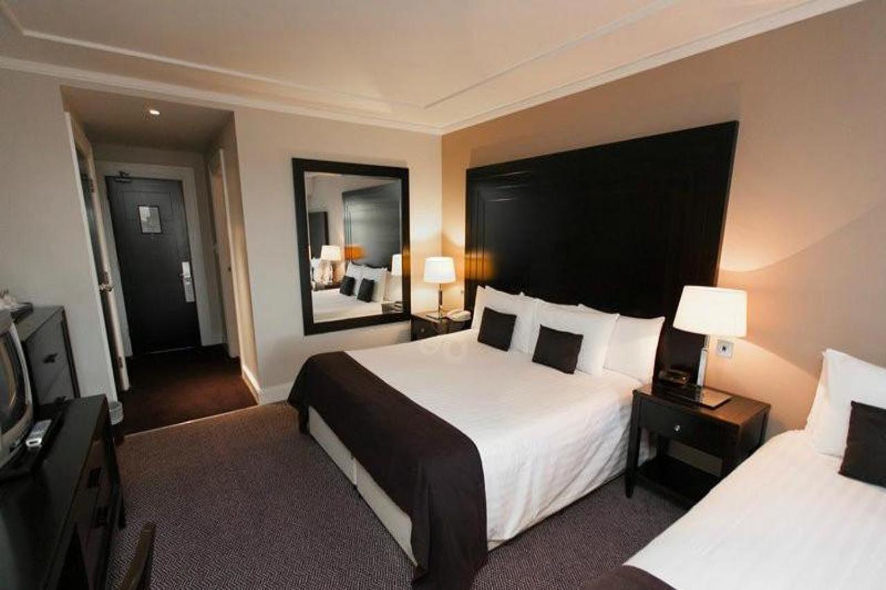 Shamrock Lodge Hotel Атлон Екстер'єр фото