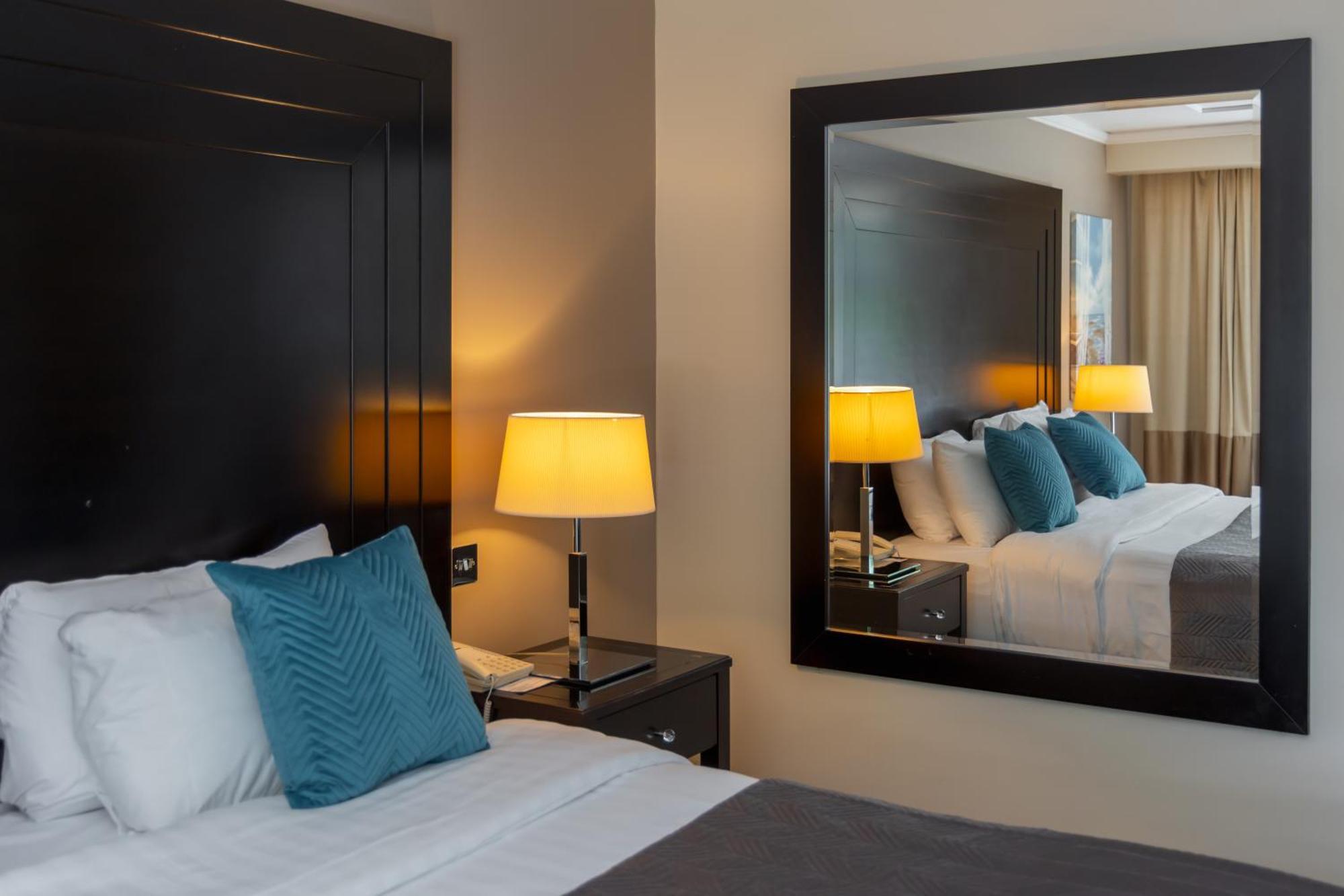 Shamrock Lodge Hotel Атлон Екстер'єр фото