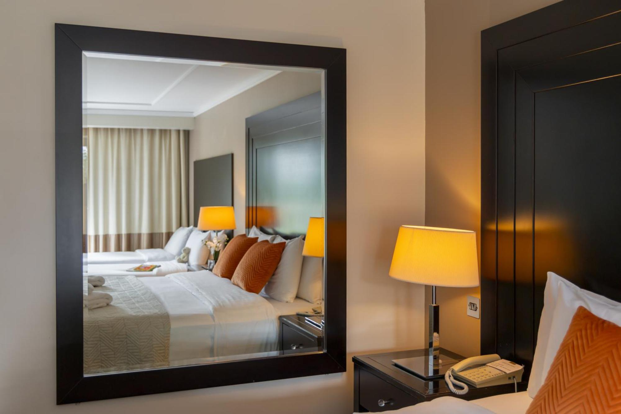 Shamrock Lodge Hotel Атлон Екстер'єр фото