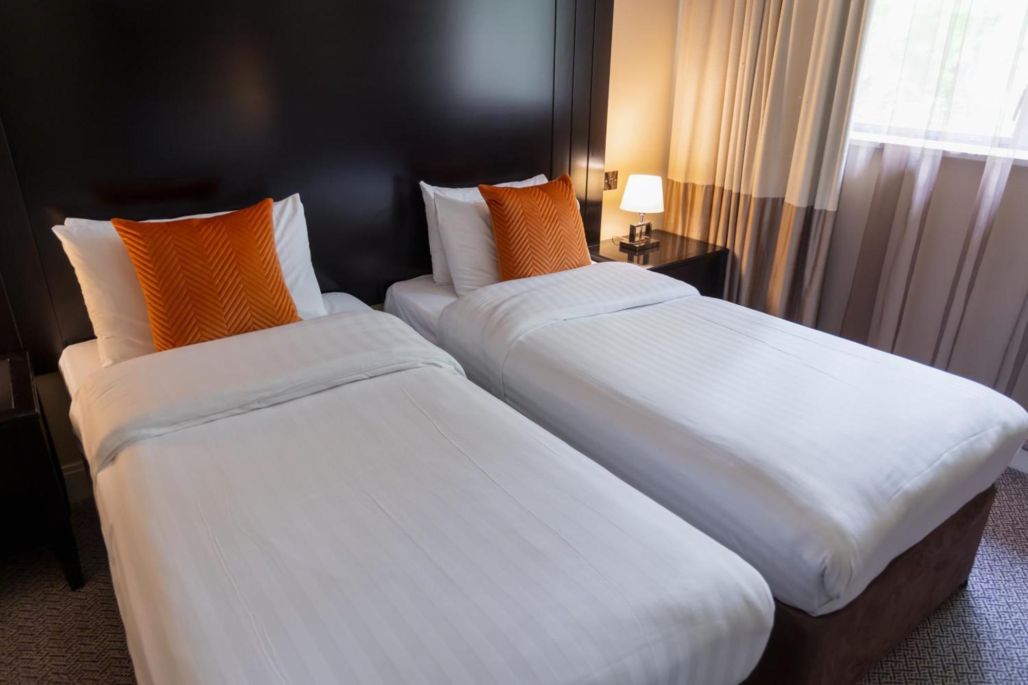 Shamrock Lodge Hotel Атлон Екстер'єр фото